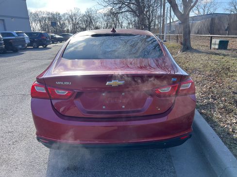 Used 2016 Chevrolet Malibu Hybrid image 6