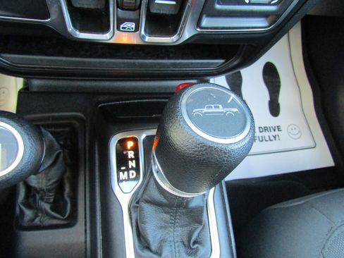 Used 2022 Jeep Gladiator Sport AWD/4WD image 34