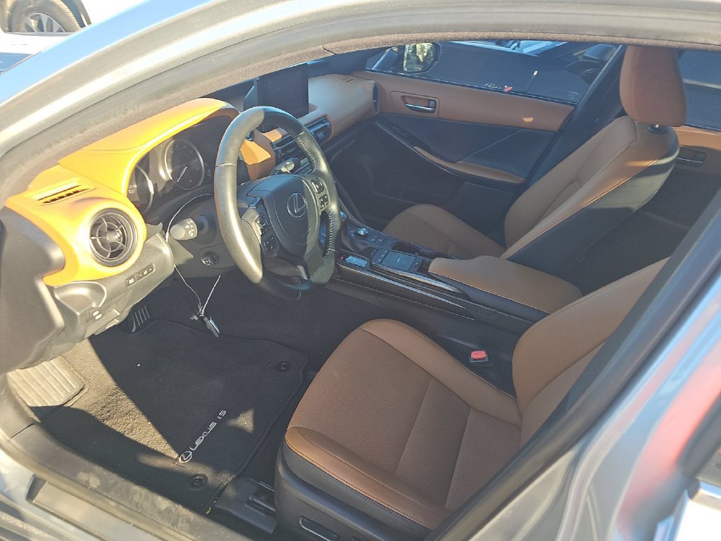 Used 2025 Lexus IS 300 w/ Premium Package RWD image 5