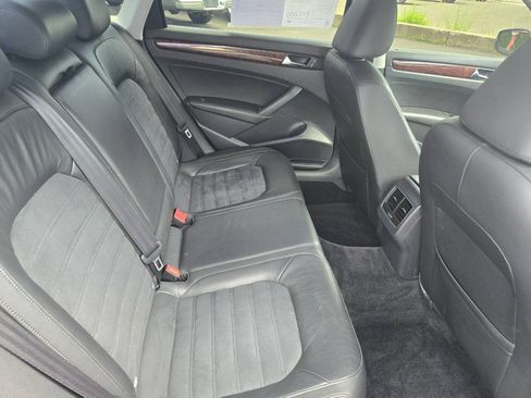 Used 2013 Volkswagen Passat 2.5 SEL Premium FWD image 21