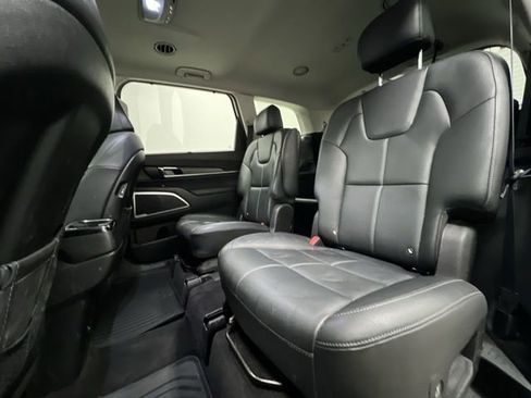 Used 2022 Kia Telluride EX w/ EX Premium Package image 25