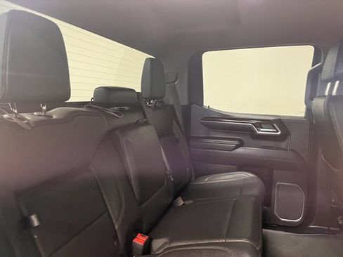 Used 2024 GMC Sierra 1500 SLT image 13