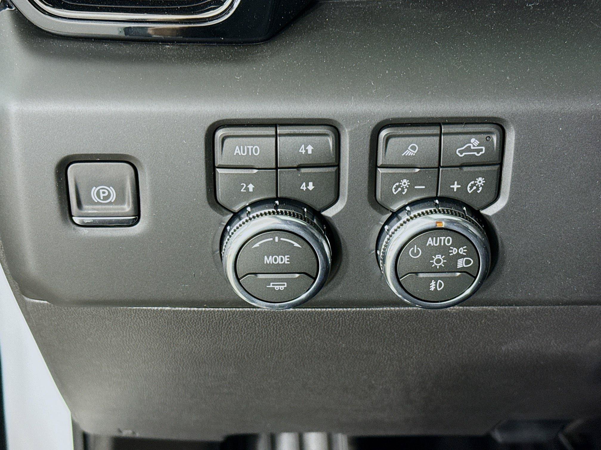 Used 2026 GMC Sierra 1500 AT4 w/ AT4 Premium Package AWD/4WD image 12