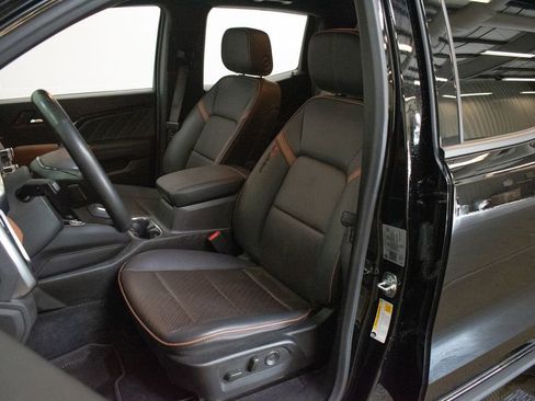 Used 2024 GMC Canyon AT4 w/ AT4 Premium Package AWD/4WD image 20