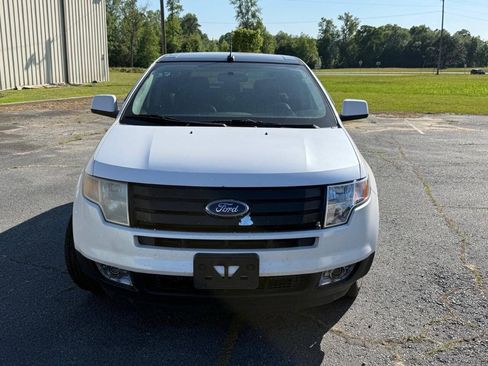 Used 2010 Ford Edge Limited FWD image 2