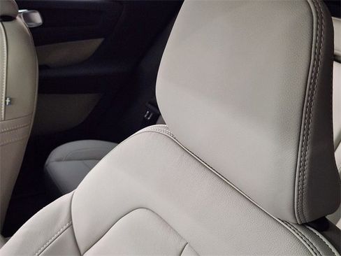 New 2026 Volvo XC40 B5 Plus w/ Protection Package Premier image 15