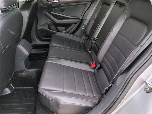 Used 2022 Volkswagen Jetta SE FWD image 23