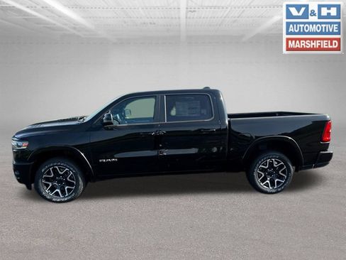 Used 2025 RAM 1500 Laramie AWD/4WD image 7