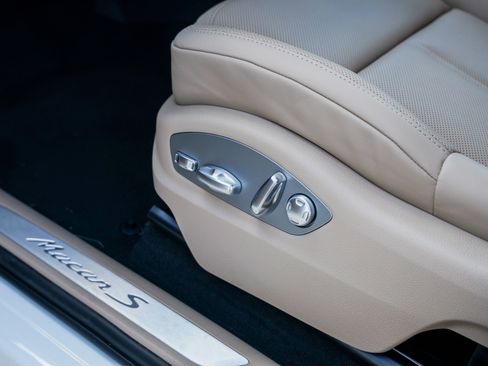 New 2026 Porsche Macan S image 17