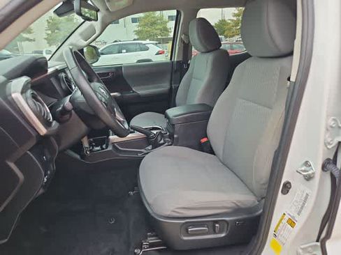 Used 2021 Toyota Tacoma SR5 RWD image 14