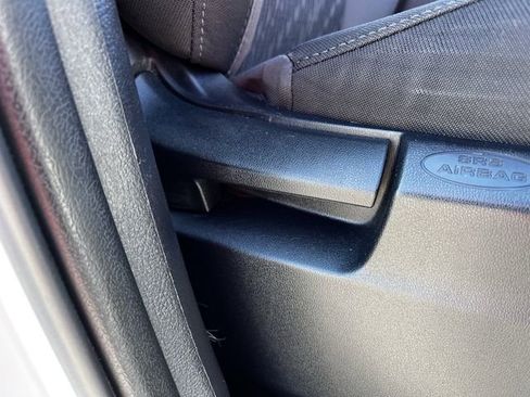 Used 2019 Toyota Tundra SR5 w/ SR5 Upgrade Package AWD/4WD image 25