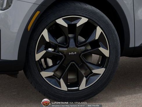 New 2025 Kia Sorento EX w/ Panoramic Sunroof Package image 9