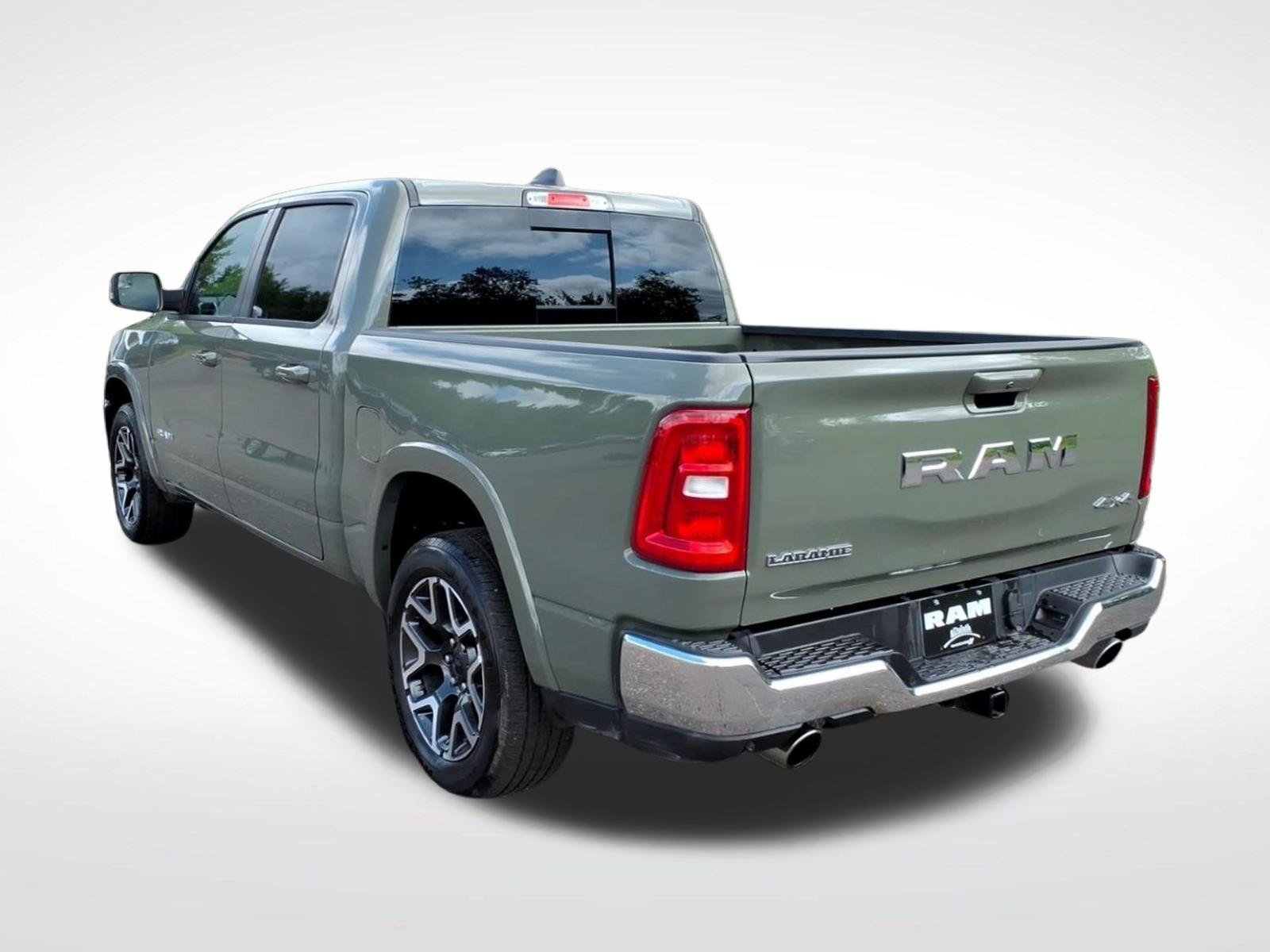 Used 2026 RAM 1500 Laramie AWD/4WD image 3