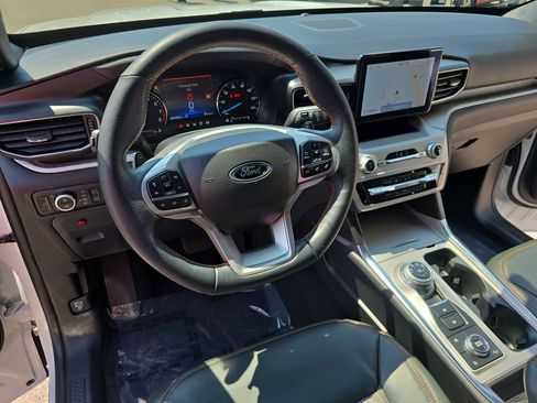 Used 2023 Ford Explorer Timberline w/ Timberline Technology Package AWD/4WD image 17