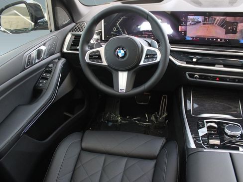Used 2026 BMW X5 xDrive40i w/ M Sport Package AWD/4WD image 29