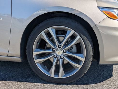 Used 2024 Chevrolet Malibu LT image 11