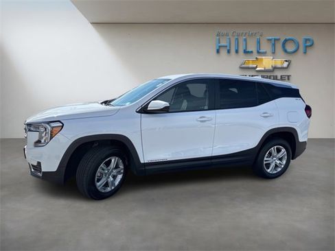 Used 2024 GMC Terrain SLE image 13