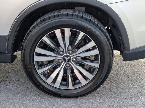 Used 2020 Mitsubishi Outlander SEL image 10