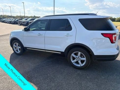 Used 2019 Ford Explorer XLT w/ Equipment Group 201A FWD image 4