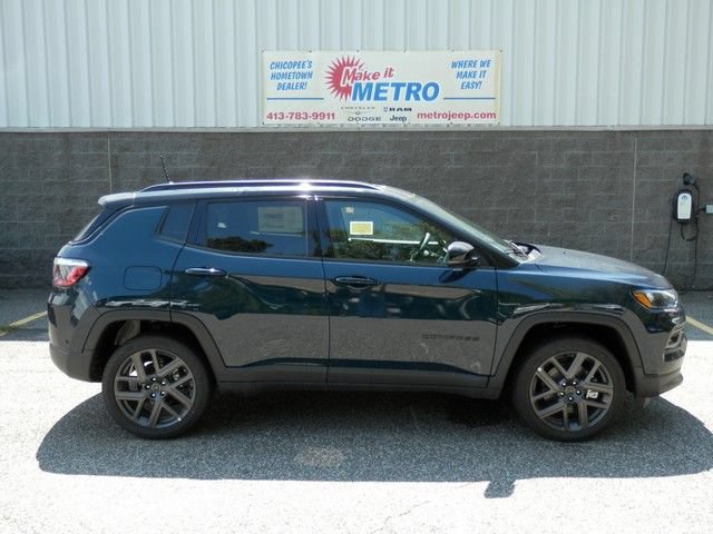 New 2026 Jeep Compass Limited w/ Sun, Sound & Navigation Group AWD/4WD image 9