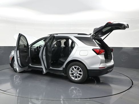 Used 2022 Chevrolet Equinox LT FWD image 32
