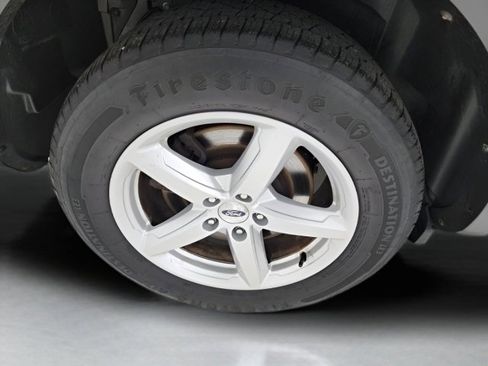 Used 2016 Ford Explorer XLT w/ Equipment Group 201A image 14