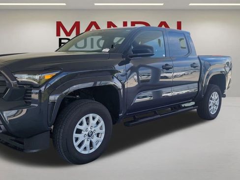 Used 2025 Toyota Tacoma SR RWD image 1