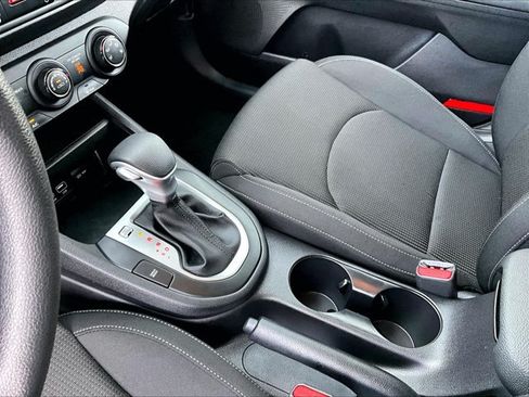 Used 2021 Kia Forte LXS FWD image 15
