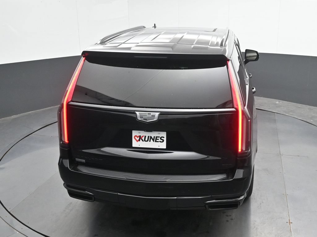 Used 2022 Cadillac Escalade Sport w/ Touring Package AWD/4WD image 33