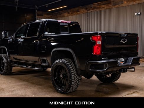 Used 2024 Chevrolet Silverado 2500 LTZ w/ LTZ Plus Package image 7