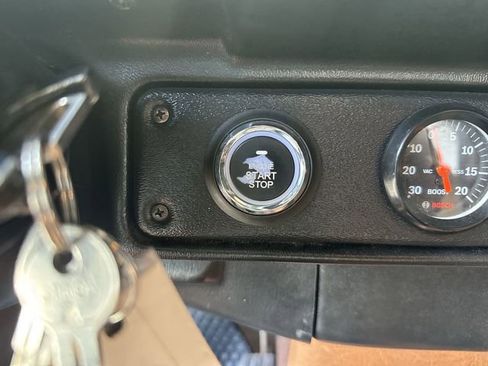 Used 2001 HUMMER H1 4-Door Open Top image 16