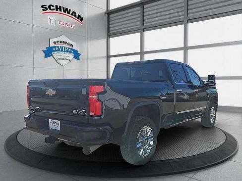 Used 2024 Chevrolet Silverado 2500 High Country w/ High Country Premium Package image 7