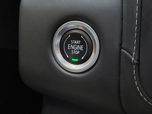 Used 2023 GMC Yukon Denali Ultimate AWD/4WD image 16