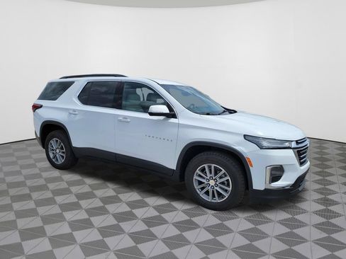 Used 2022 Chevrolet Traverse LT FWD image 4