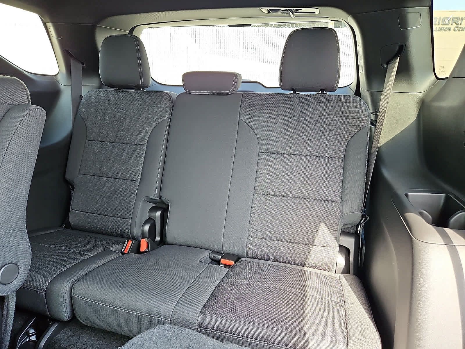 New 2027 Chevrolet Traverse LT w/ Driver Confidence Package FWD image 9