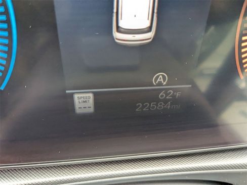 Used 2025 Hyundai Santa Fe SEL image 18