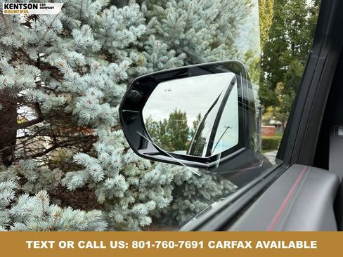 Used 2025 Chevrolet Suburban RST w/ RST Capability Package AWD/4WD image 24