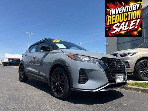 Used 2021 Nissan Kicks SR w/ SR Premium Package FWD image 1