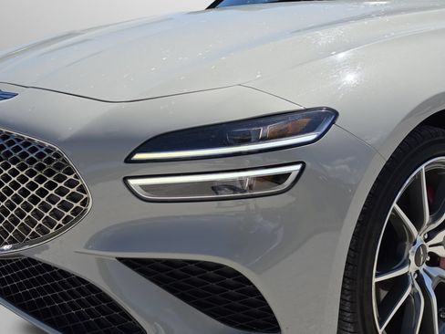 Used 2025 Genesis G70 2.5T RWD image 34