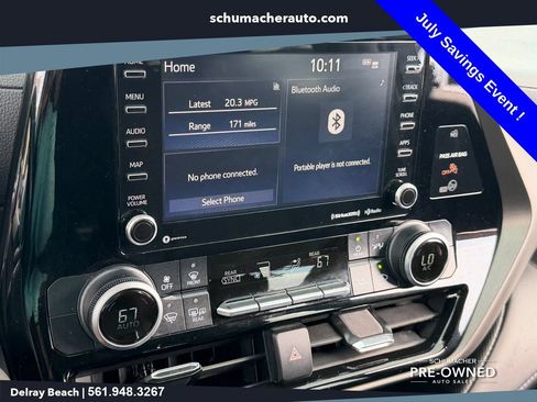 Used 2021 Toyota Highlander LE FWD image 19