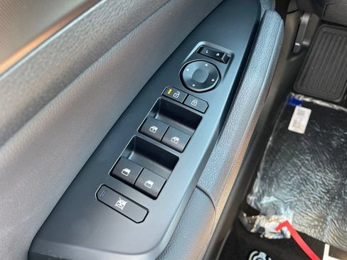 New 2026 Kia Sportage EX FWD image 23