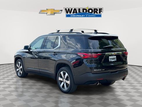 Used 2023 Chevrolet Traverse LT w/ LT Premium Package AWD/4WD image 4