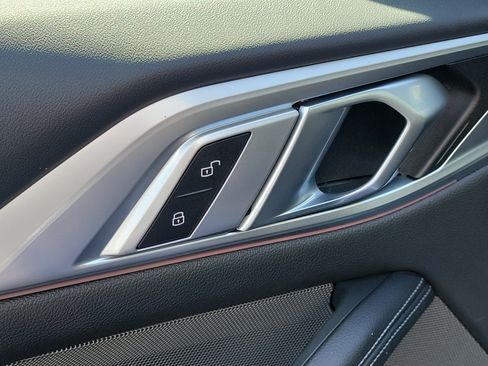 Used 2026 BMW M440i Convertible RWD image 16