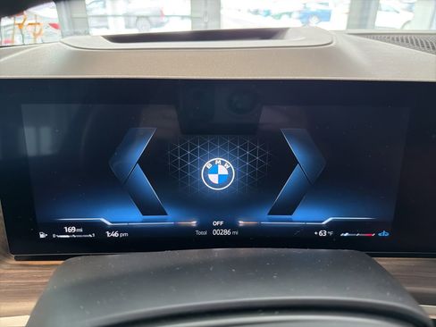 Used 2026 BMW X5 xDrive40i w/ M Sport Package image 27