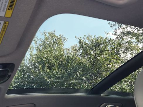 Used 2023 Hyundai Santa Fe Limited image 24