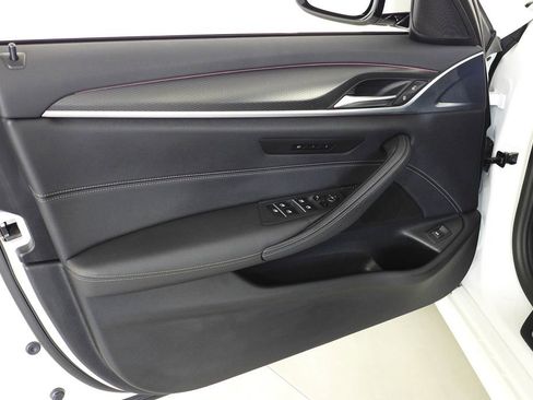 Certified 2023 BMW 540i w/ M Sport Package image 11