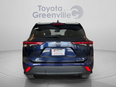 Certified 2025 Toyota Highlander XLE AWD/4WD image 5
