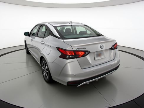 Used 2025 Nissan Versa SV image 6