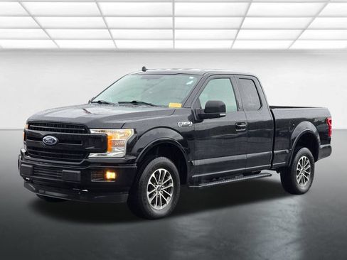 Used 2018 Ford F150 XLT w/ Equipment Group 302A Luxury AWD/4WD image 2