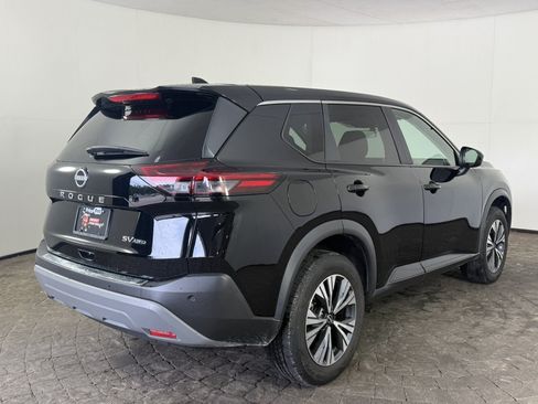 Used 2023 Nissan Rogue SV AWD/4WD image 9